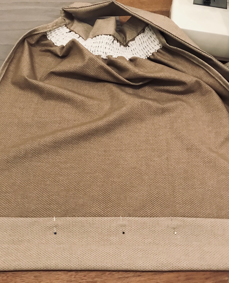 saum-der-dirndl-schuerze