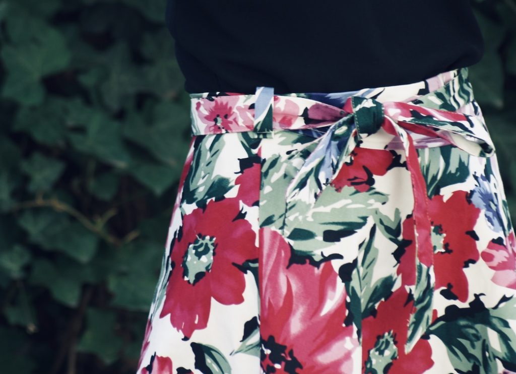 upcycling-sommerkleid-schleife-detail