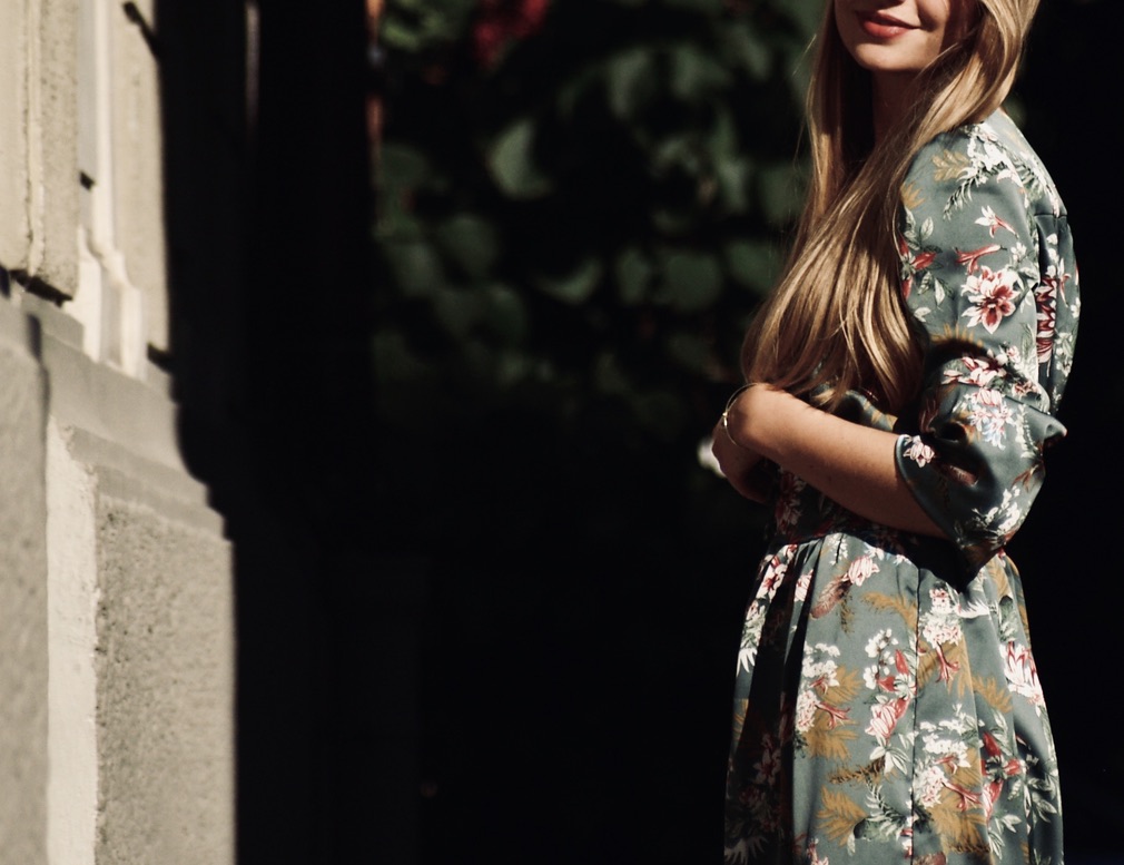 aermel-und-seitenansicht-kleid-aus-georgette-selbstgemacht