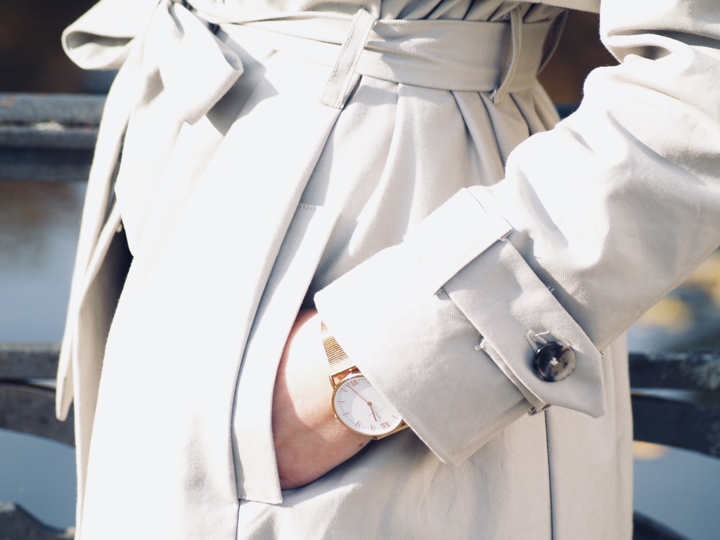 trenchcoat-naehen-detail-tasche